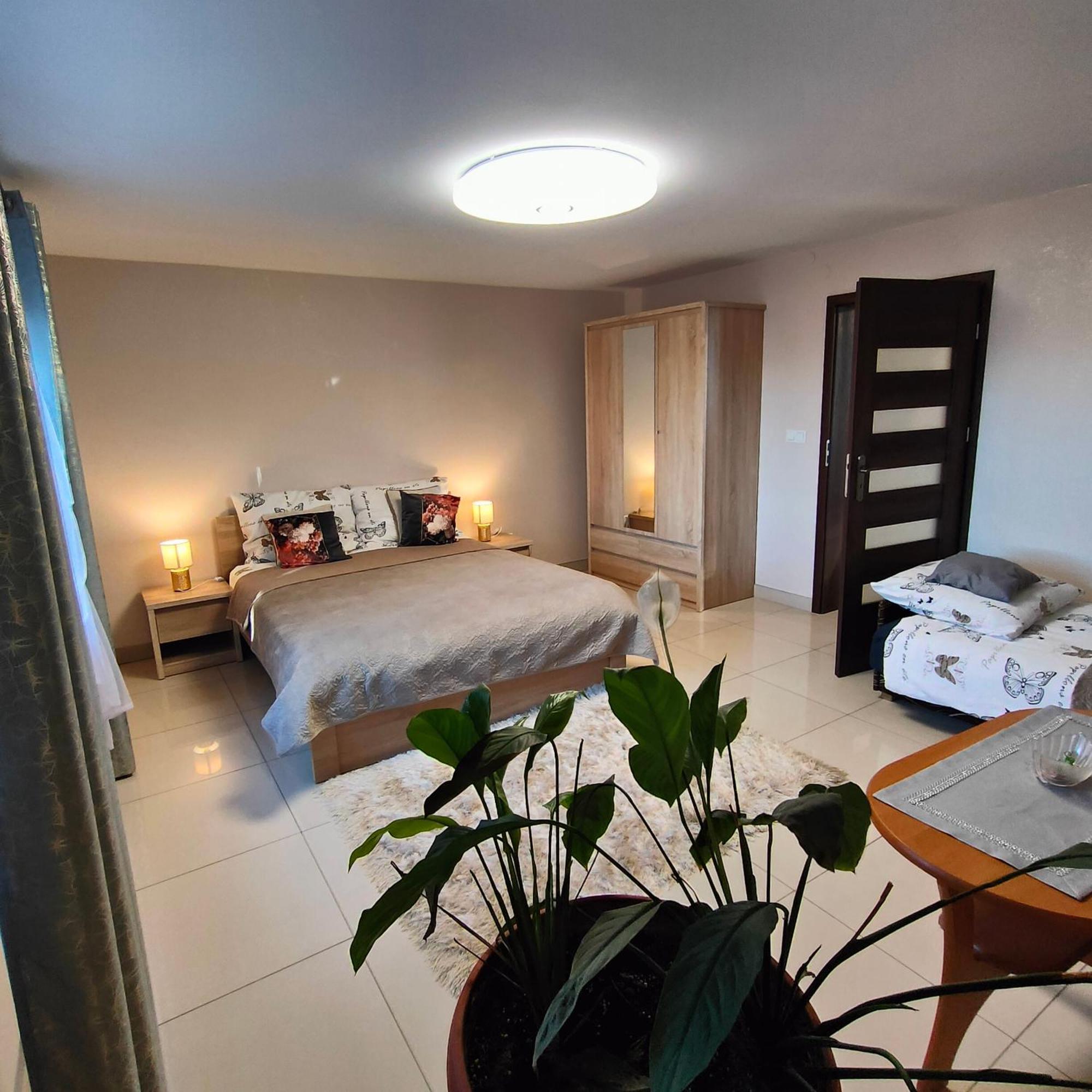 Apartamenty U Maksa Krzywcza Exteriör bild