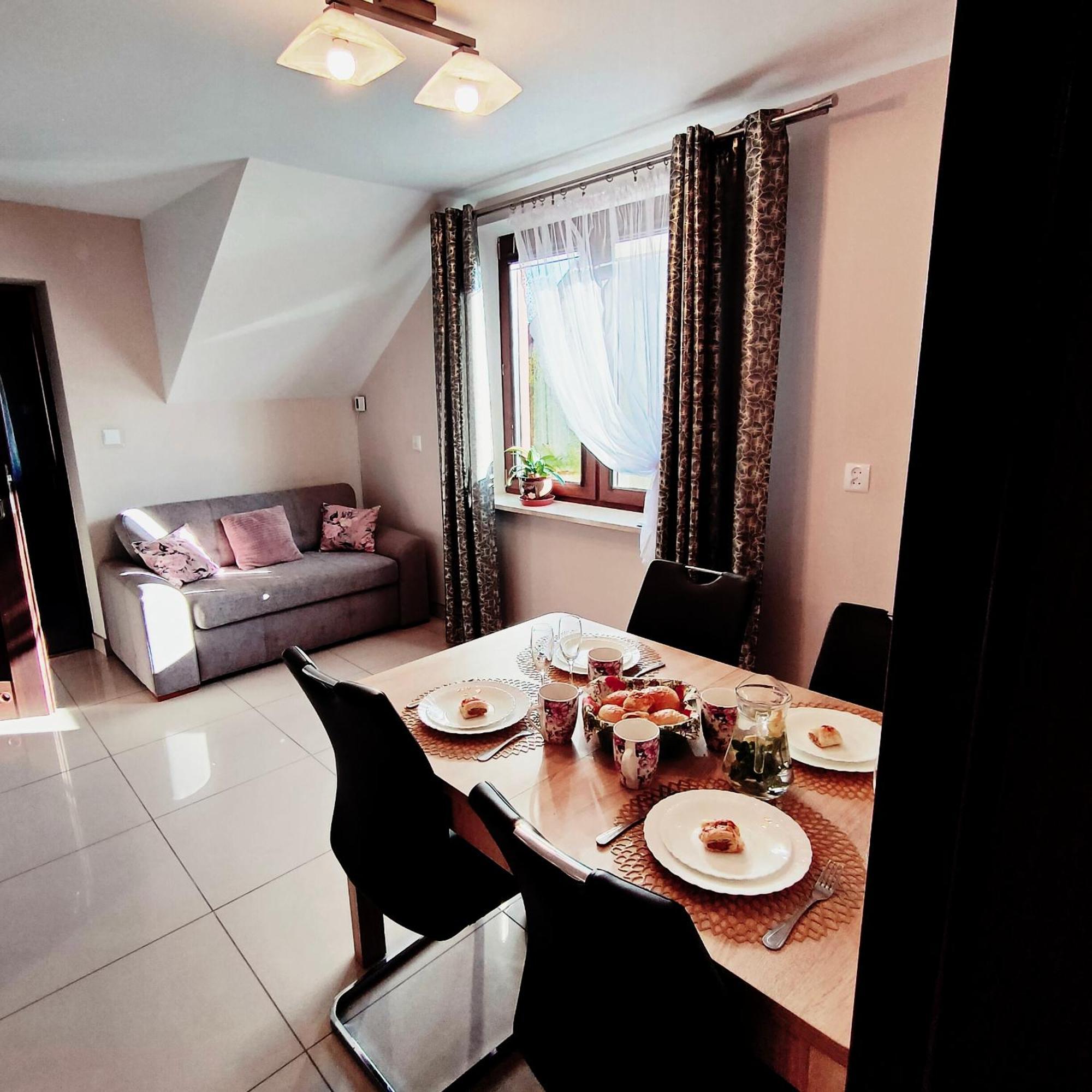 Apartamenty U Maksa Krzywcza Exteriör bild