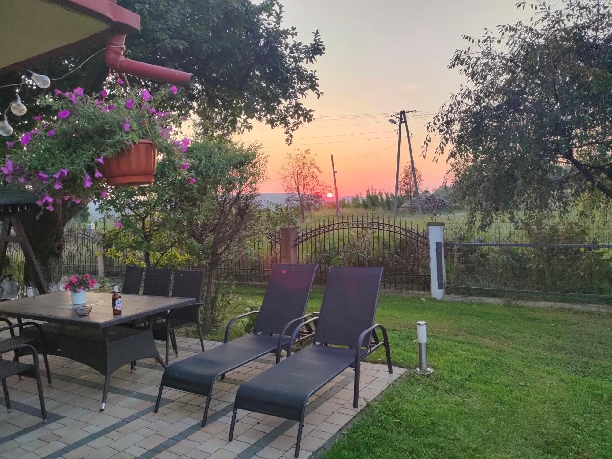 Apartamenty U Maksa Krzywcza Exteriör bild