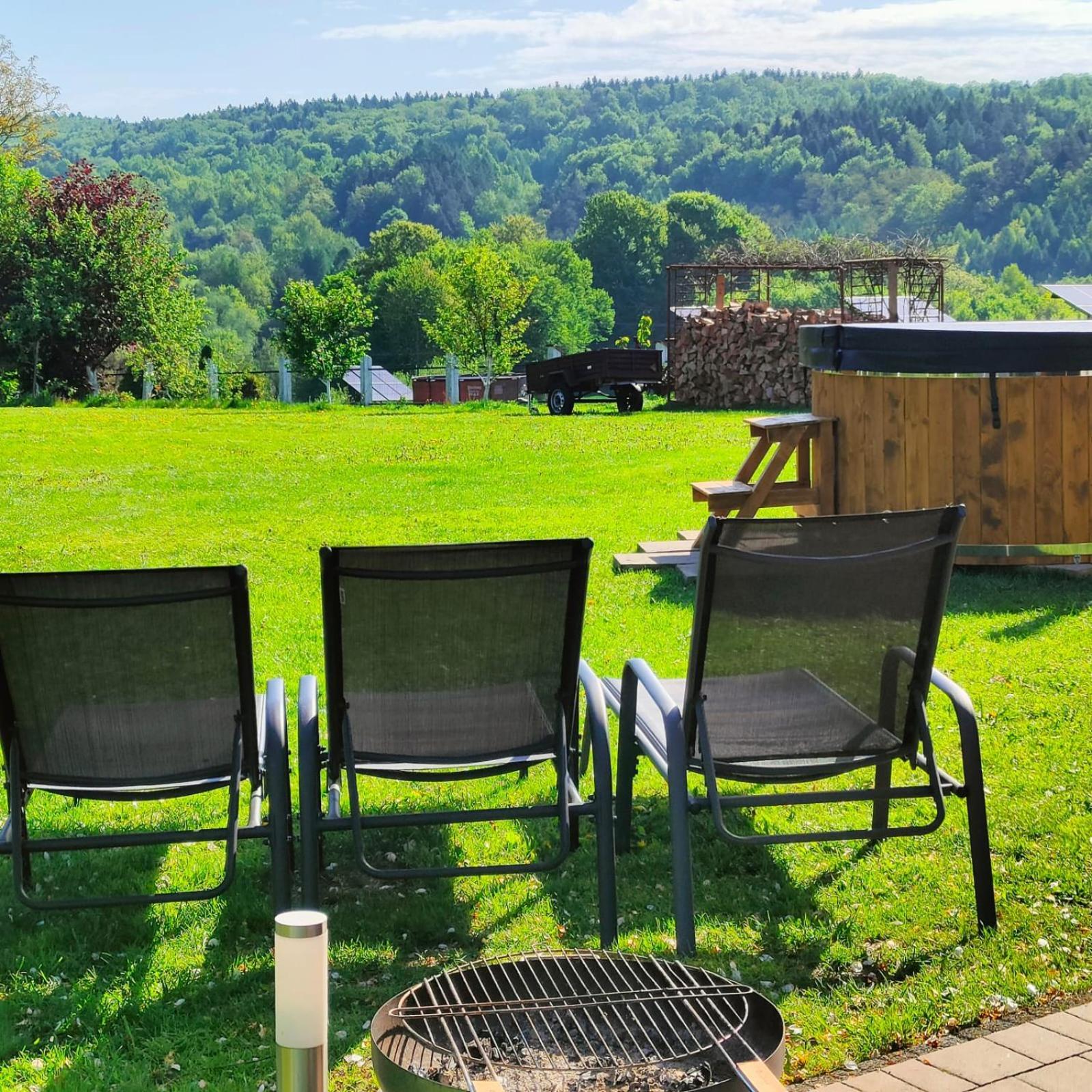 Apartamenty U Maksa Krzywcza Exteriör bild